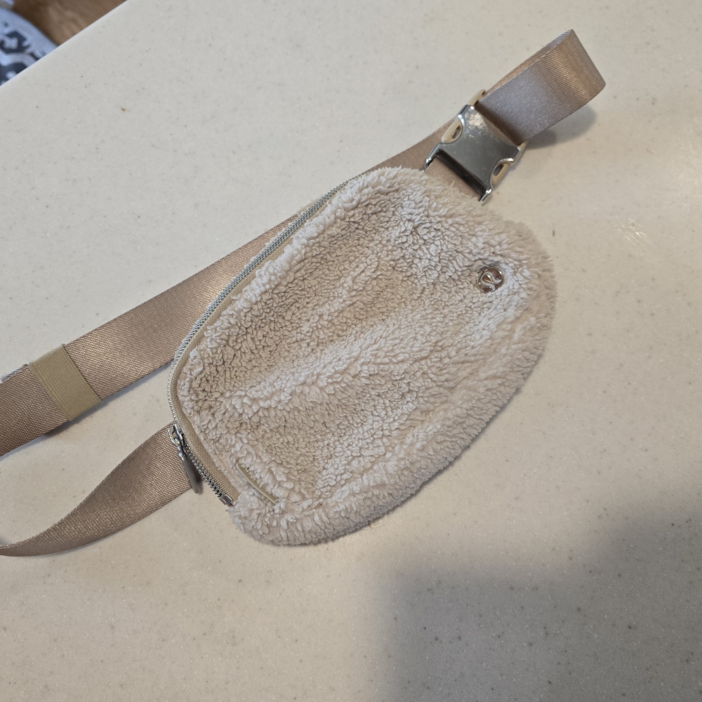 Lululemon Tan Sherpa Belt Bag